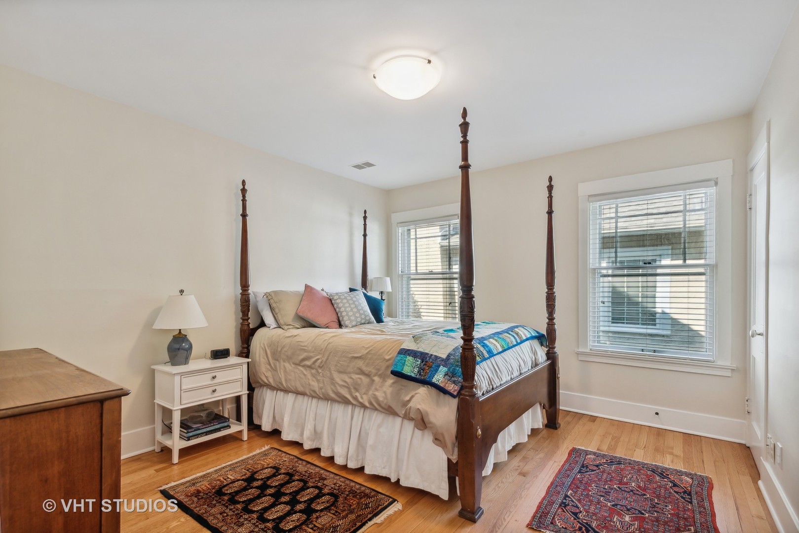 561 Elder Lane Winnetka, IL 60093 - Photo 10 of 26 a bedroom with two beds and a window