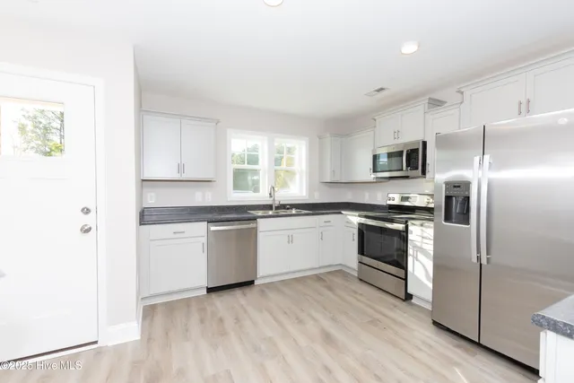 $1,400 | 132 Smallwood Road, Hubert, NC 28539