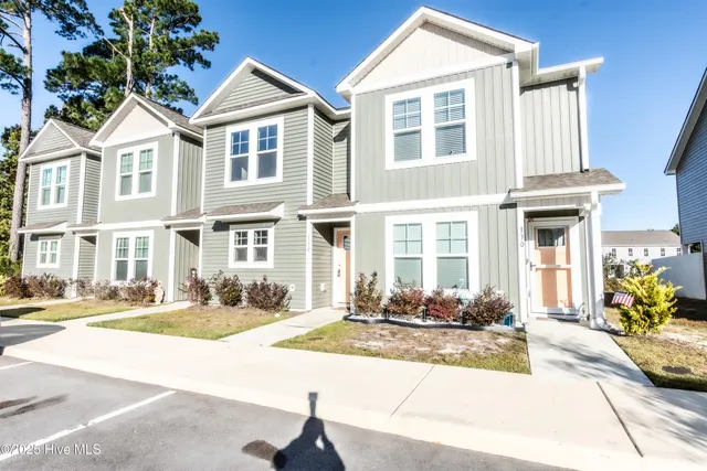 $1,400 | 132 Smallwood Road, Hubert, NC 28539