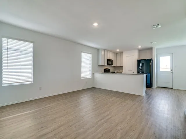 $1,800 | 1511 Falconry Court, Forney, TX 75126