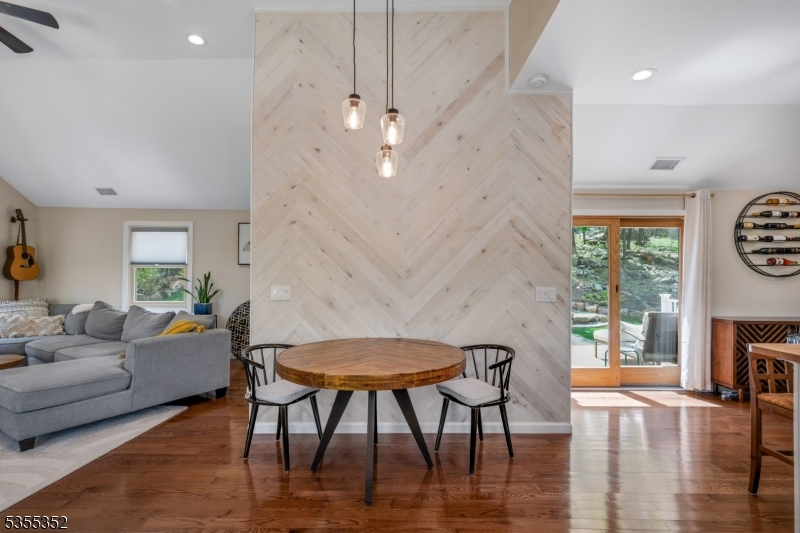 10 Lakeview Road Hopatcong, NJ 07843 - Photo 7 of 24