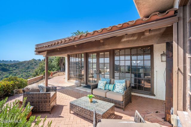 $4,999,000 | 2457 Angelo Drive, Los Angeles, CA 90077