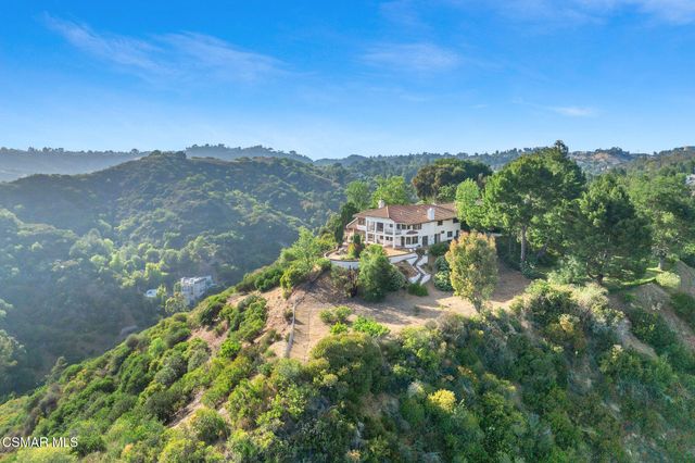 $4,999,000 | 2457 Angelo Drive, Los Angeles, CA 90077