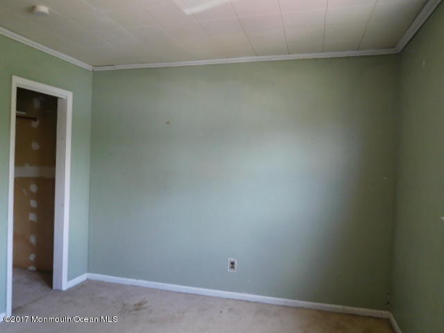 107 E Road Middletown, NJ 07718 - Photo 11 of 13 DSCN1438