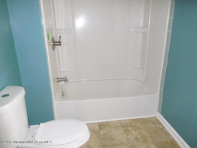 107 E Road Middletown, NJ 07718 - Photo 9 of 13 DSCN1435