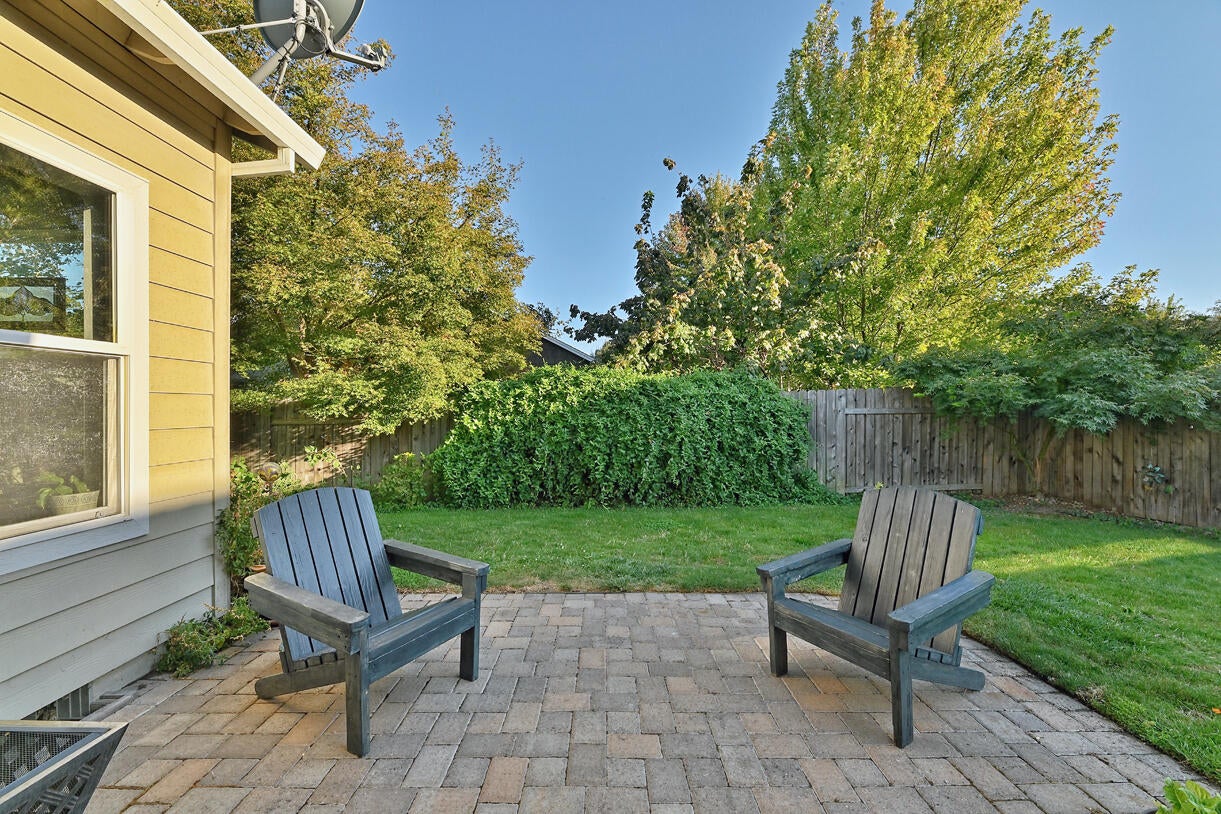3625 Hilsinger Road Phoenix, OR 97535 - Photo 20 of 26 DSC_0594