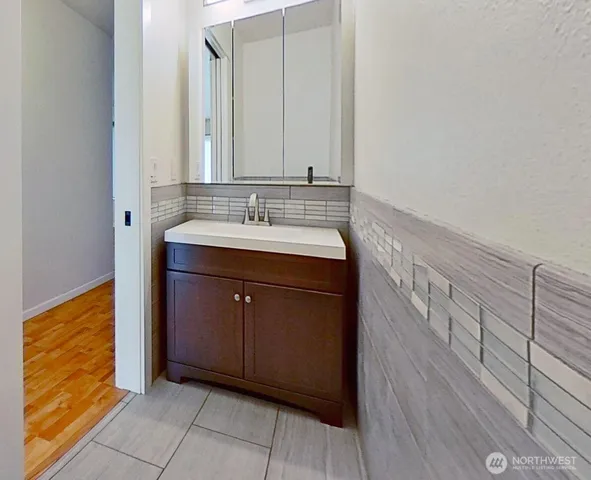 $270,000 | 3935 Northwest Fairway Lane, Unit 2E, Bremerton, WA 98312