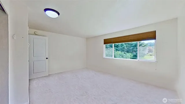 $270,000 | 3935 Northwest Fairway Lane, Unit 2E, Bremerton, WA 98312