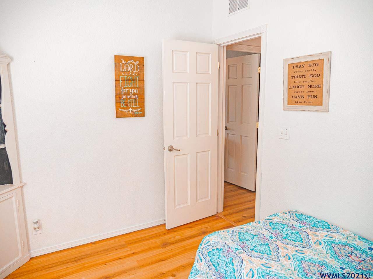 27844 Fern Ridge Road Sweet Home, OR 97386 - Photo 15 of 35 Gallery Image 15