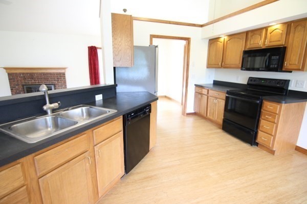 212 Loudville Road Easthampton, MA 01027 - Photo 5 of 31