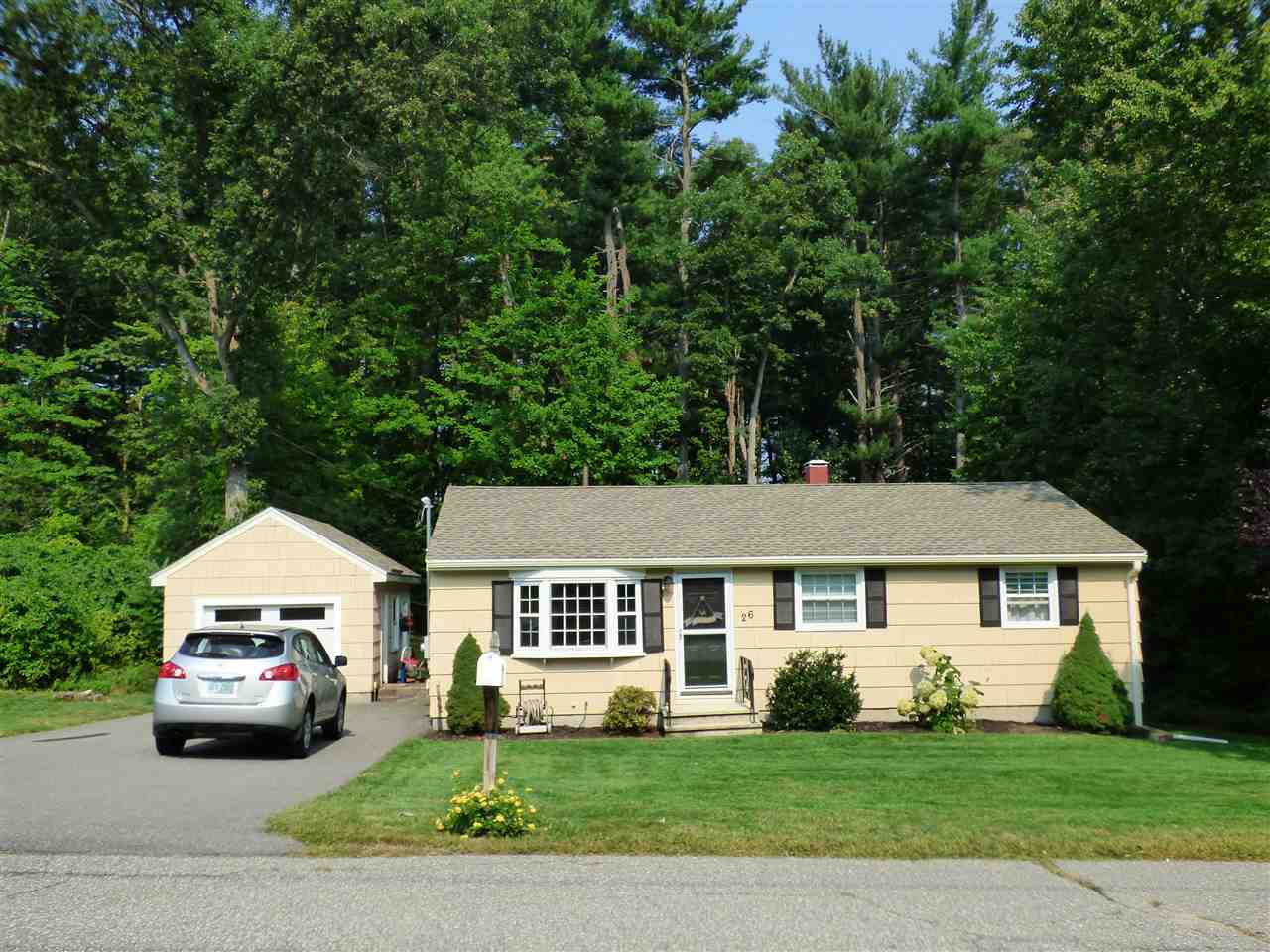 26 Cambridge Road Nashua, NH 03062 - Photo 1 of 40