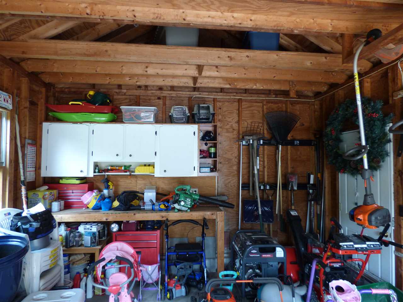 26 Cambridge Road Nashua, NH 03062 - Photo 3 of 40