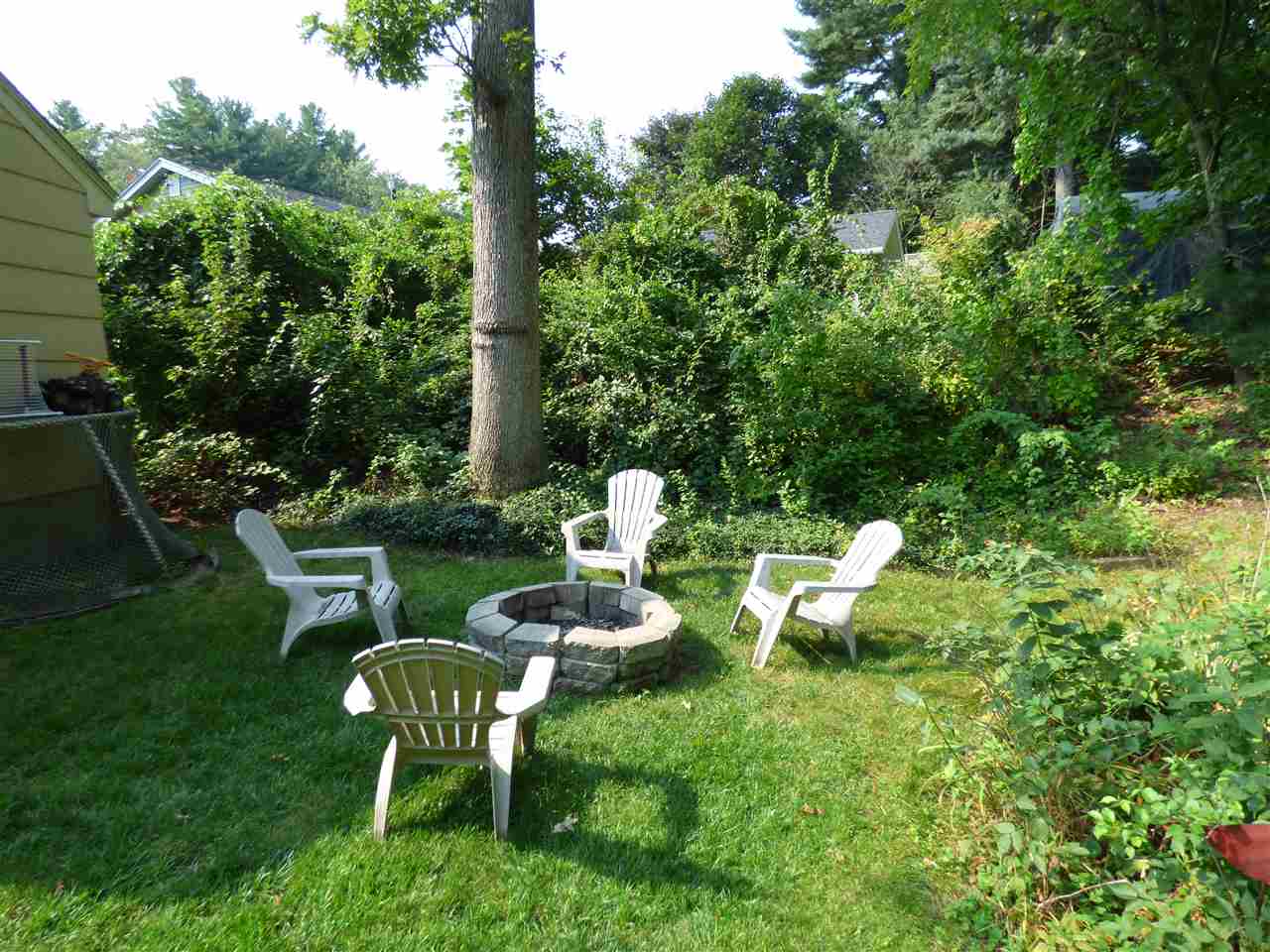 26 Cambridge Road Nashua, NH 03062 - Photo 7 of 40