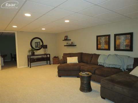 10110 Beecher Road Flushing, MI 48433 - Photo 26 of 39 20393916-25.JPG