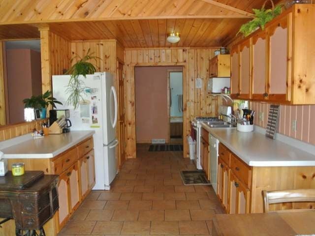 3338 Ridge Lane Eagle River, WI 54521 - Photo 5 of 17 Gallery Image 5