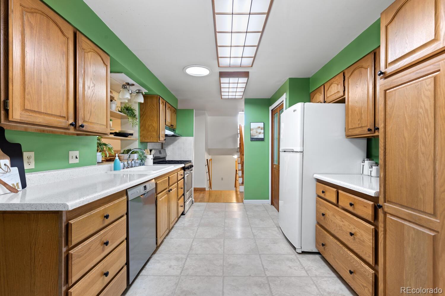 2630 Reed Court Wheat Ridge, CO 80033 - Photo 9 of 33