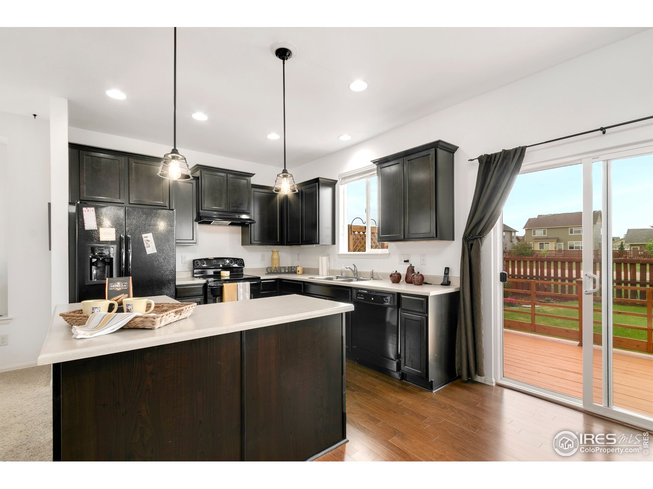 Eat-in Kitchen