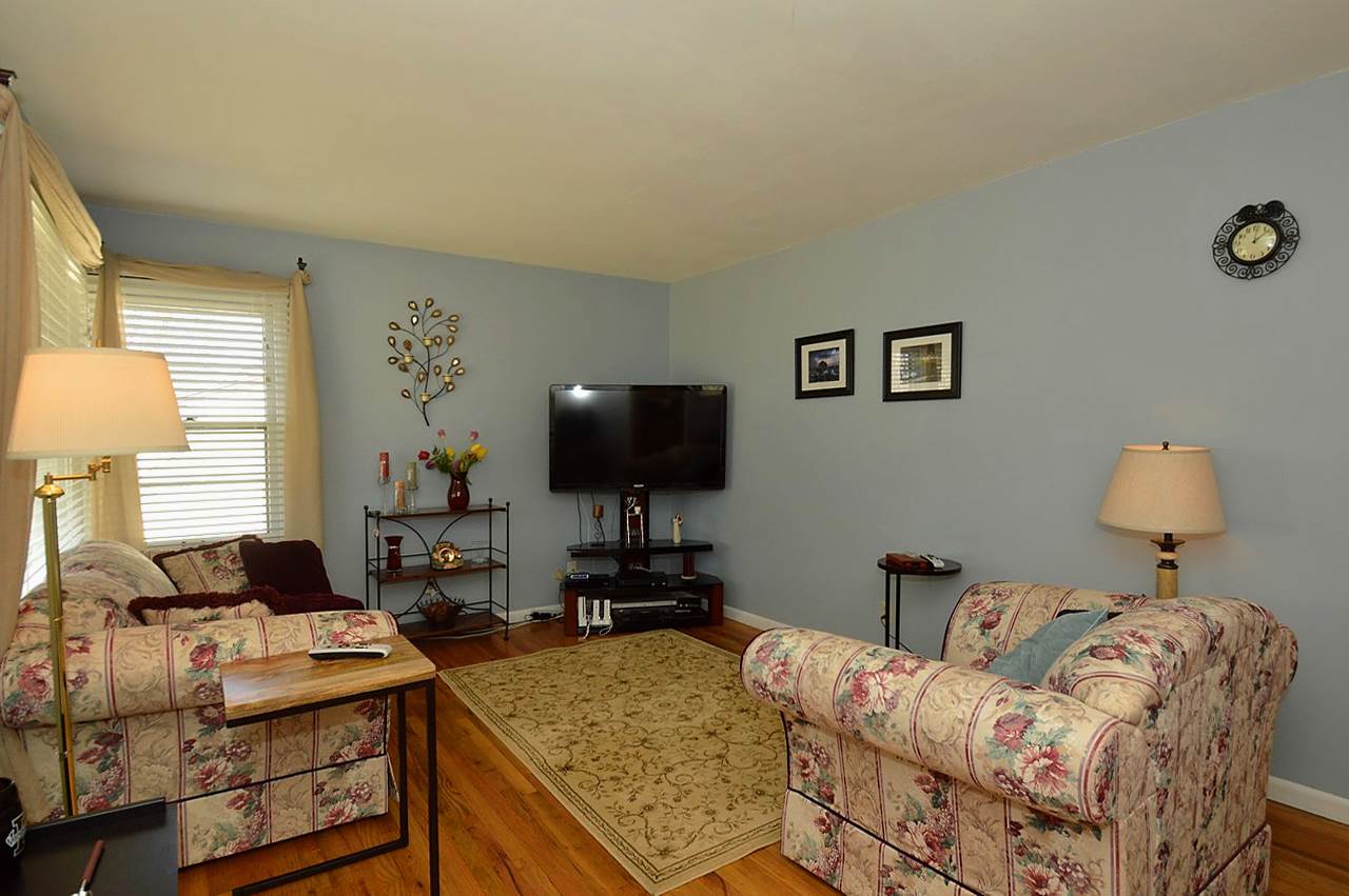511 South Van Marter Road Spokane Valley, WA 99206 - Photo 2 of 20