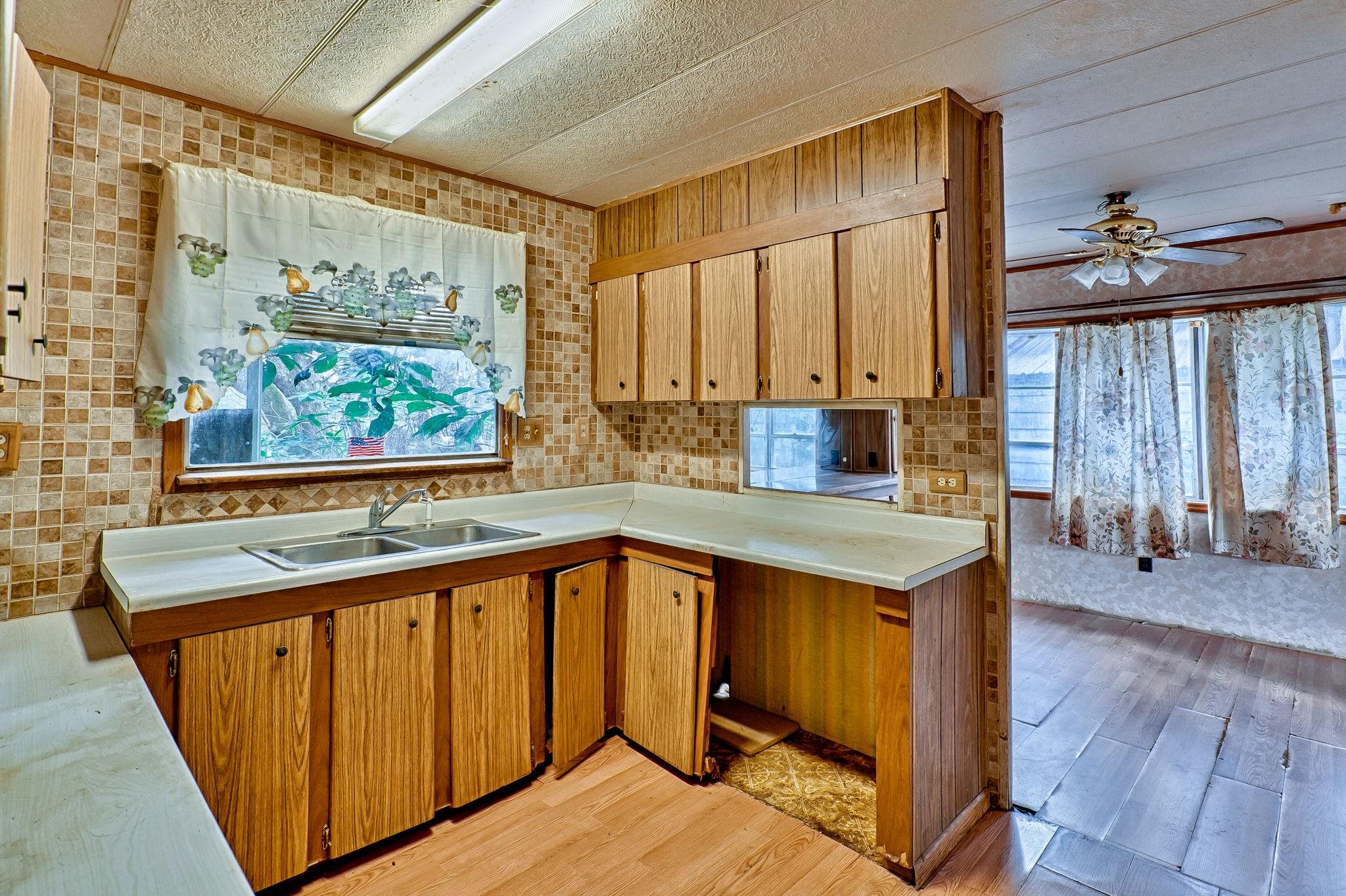 185 Lakeview Road Melrose, FL 32666 - Photo 9 of 44