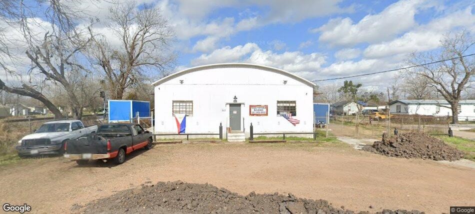 303 North Mantz Street Victoria, TX 77901 - Photo 1 of 2