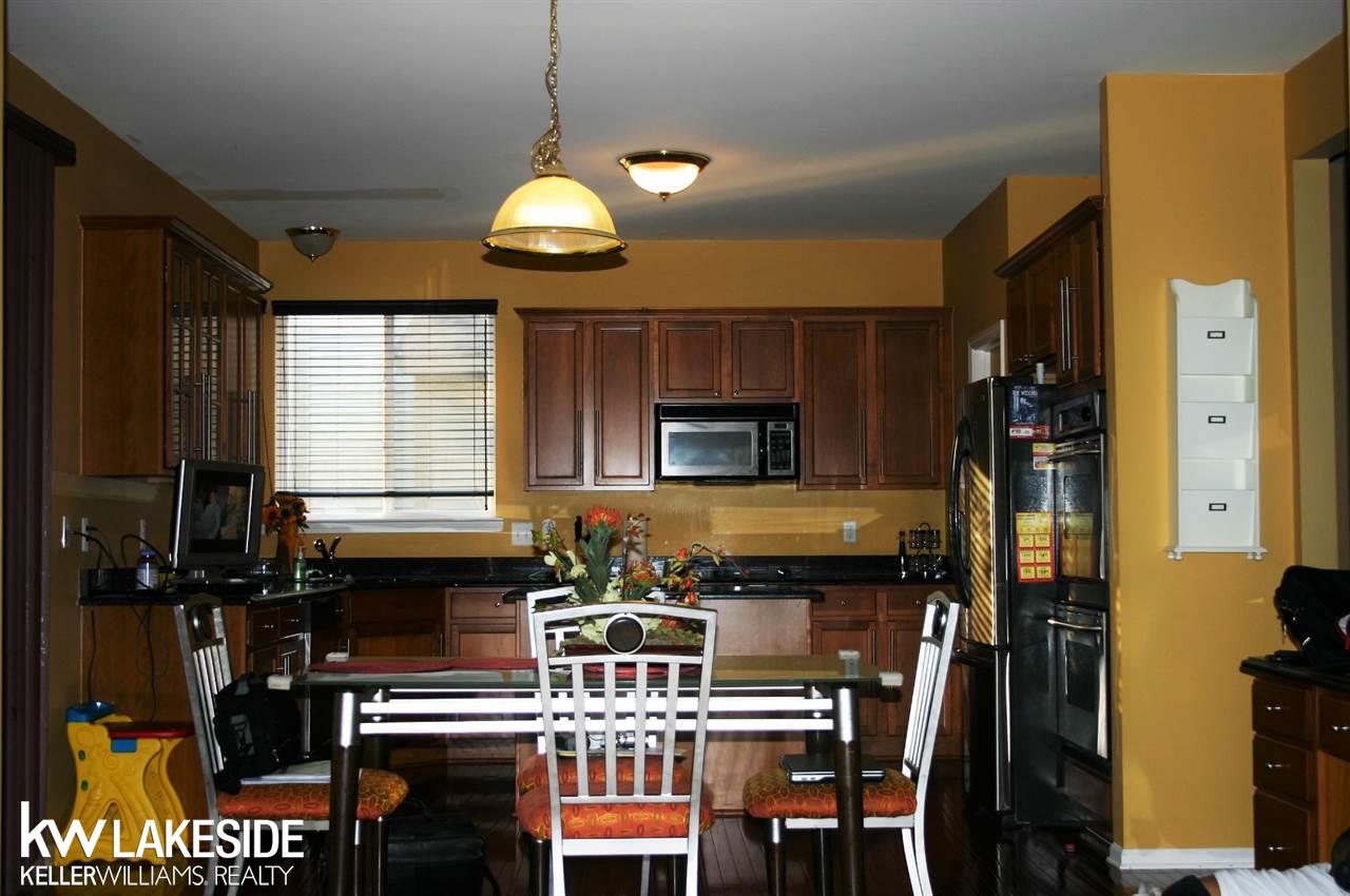 30337 Bradmore Road Warren, MI 48092 - Photo 15 of 30 31291972-14.JPG