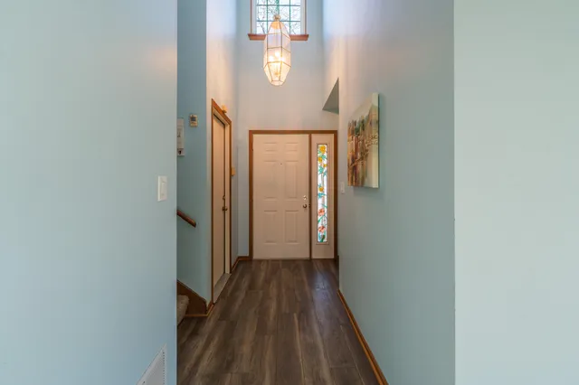 $330,000 | 18775 Brookfield Lake Drive, Unit 8, Brookfield, WI 53045