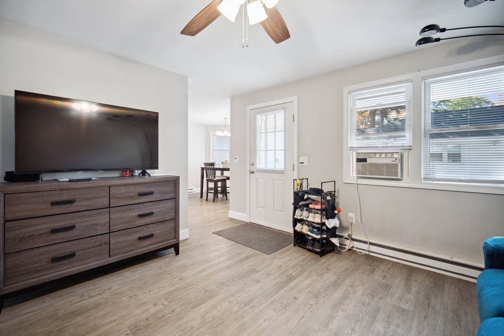 93-95 Orpheum Avenue Springfield, MA 01118 - Photo 11 of 24 Gallery Image 11
