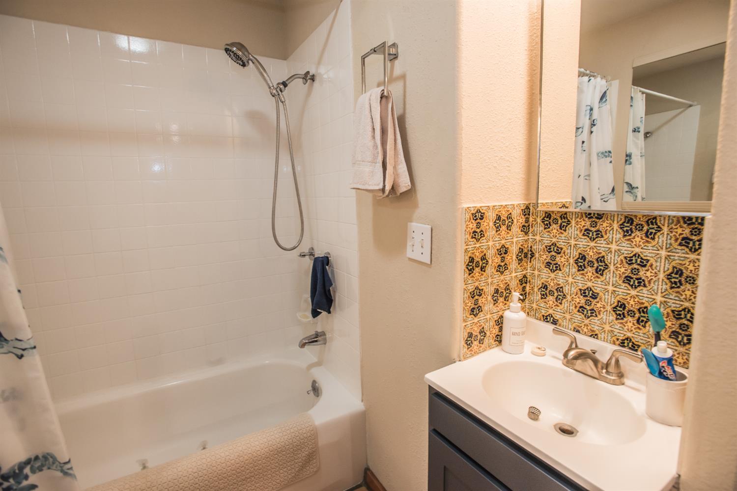 3213 Candace Street Carmichael, CA 95608 - Photo 19 of 57