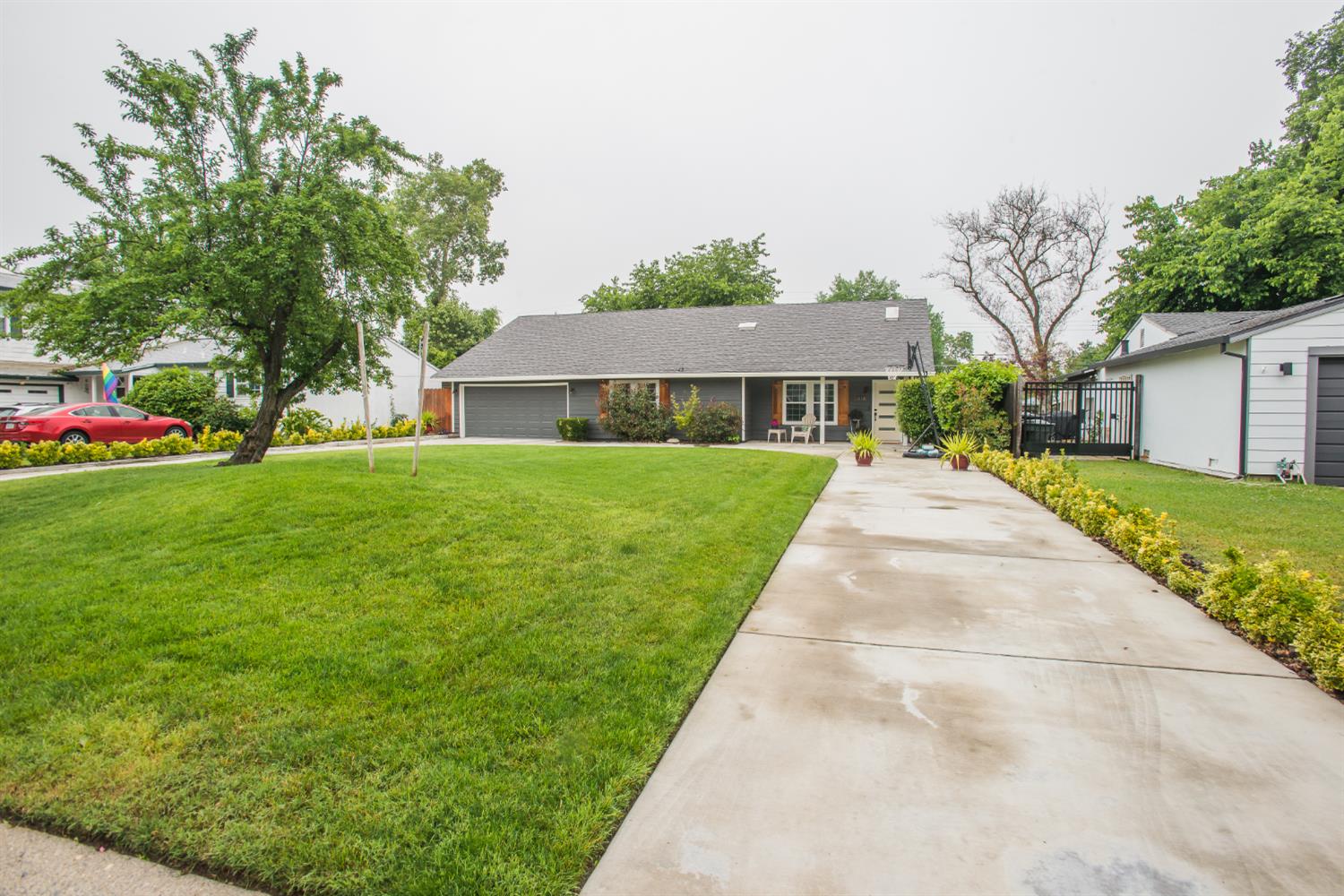 3213 Candace Street Carmichael, CA 95608 - Photo 3 of 57