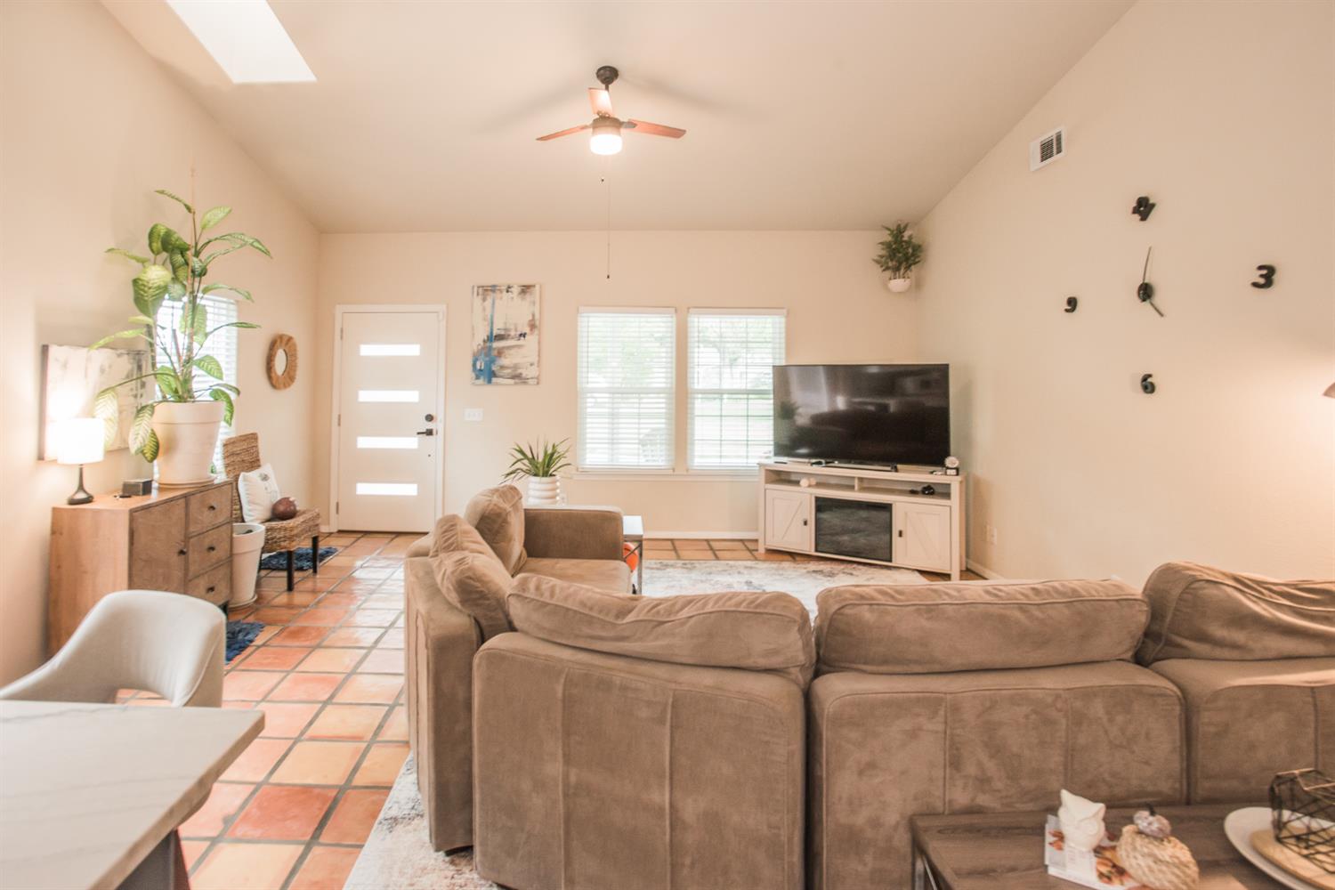 3213 Candace Street Carmichael, CA 95608 - Photo 9 of 57