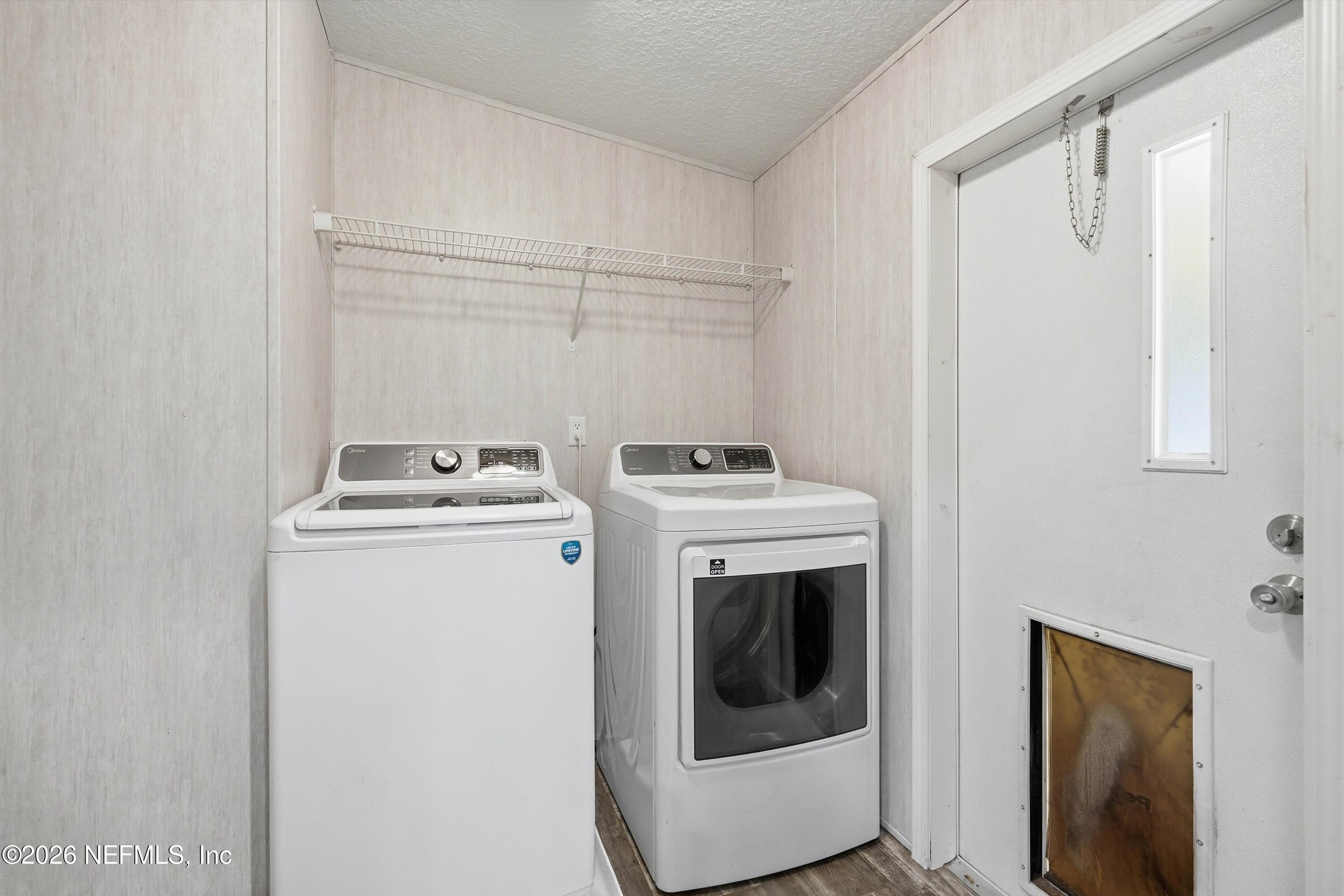 12965 Duval Lake Road East Jacksonville, FL 32218 - Photo 23 of 35 22-Laundry