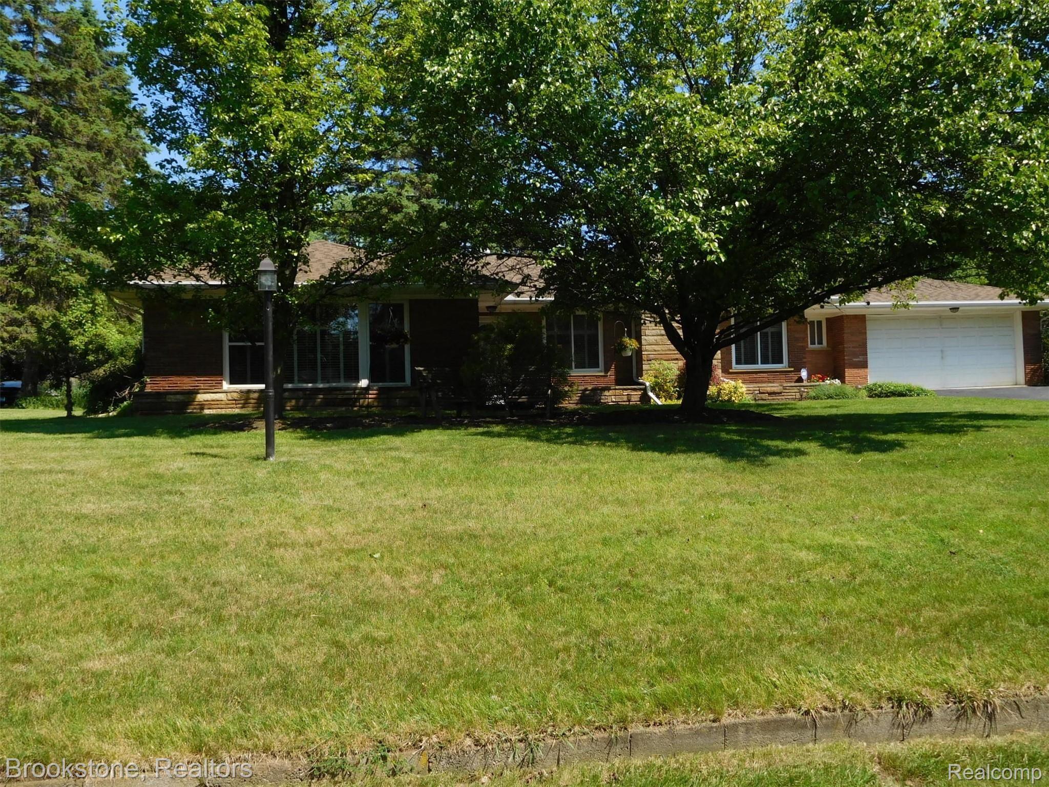 780 Ridgewood Road Rochester, MI 48306 - Photo 1 of 26 Spacious brick ranch w/walk out basement