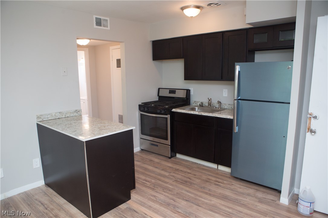 14918 Milverton Road, Unit 104 Cleveland, OH 44120 - Photo 10 of 12