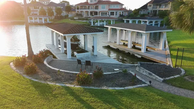 $2,995,000 | 1303 Lakeway Drive, Seabrook, TX 77586