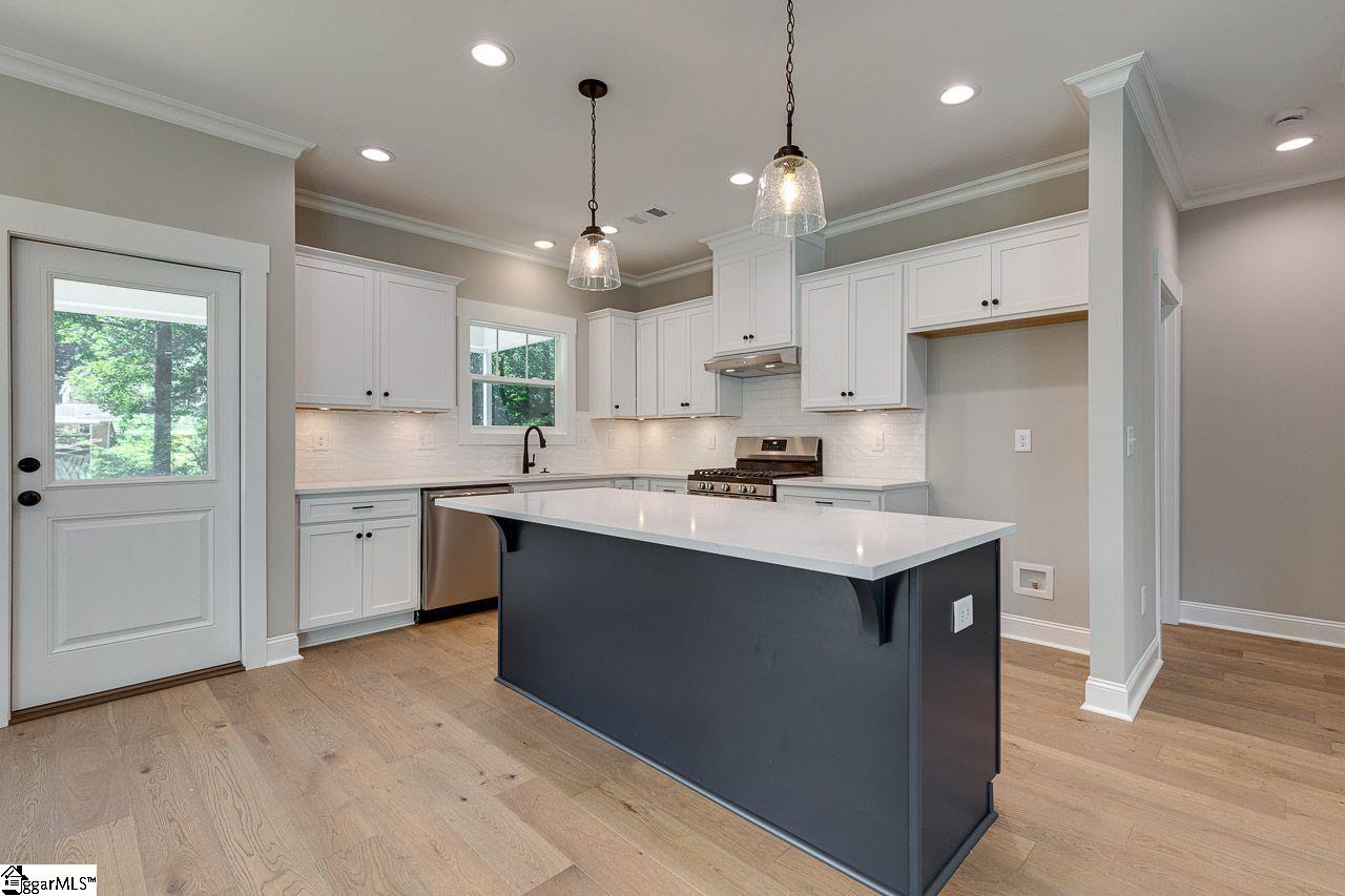 7 Wildwood Road Greenville, SC 29615 - Photo 7 of 25 Gallery Image 7