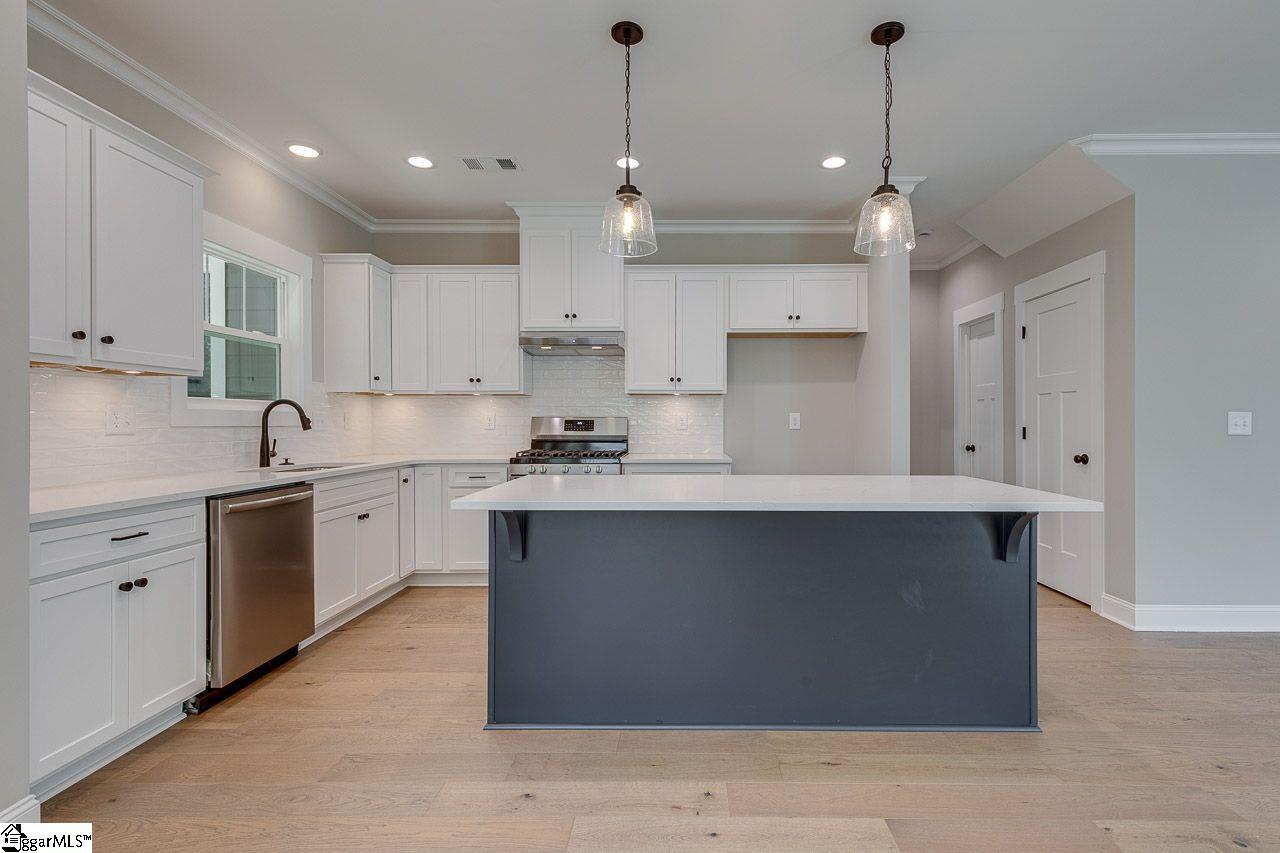 7 Wildwood Road Greenville, SC 29615 - Photo 8 of 25 Gallery Image 8