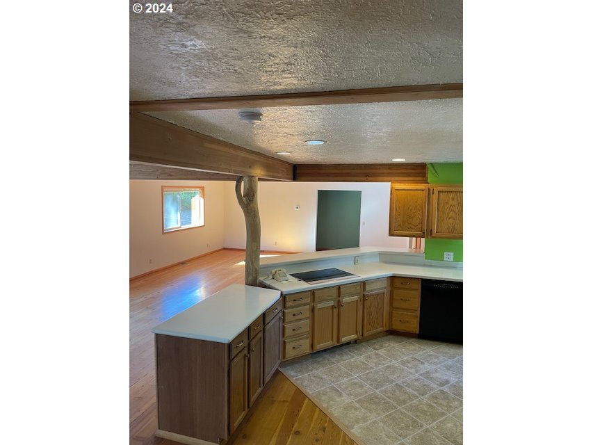725 Snowden Road White Salmon, WA 98672 - Photo 17 of 31 Gallery Image 17