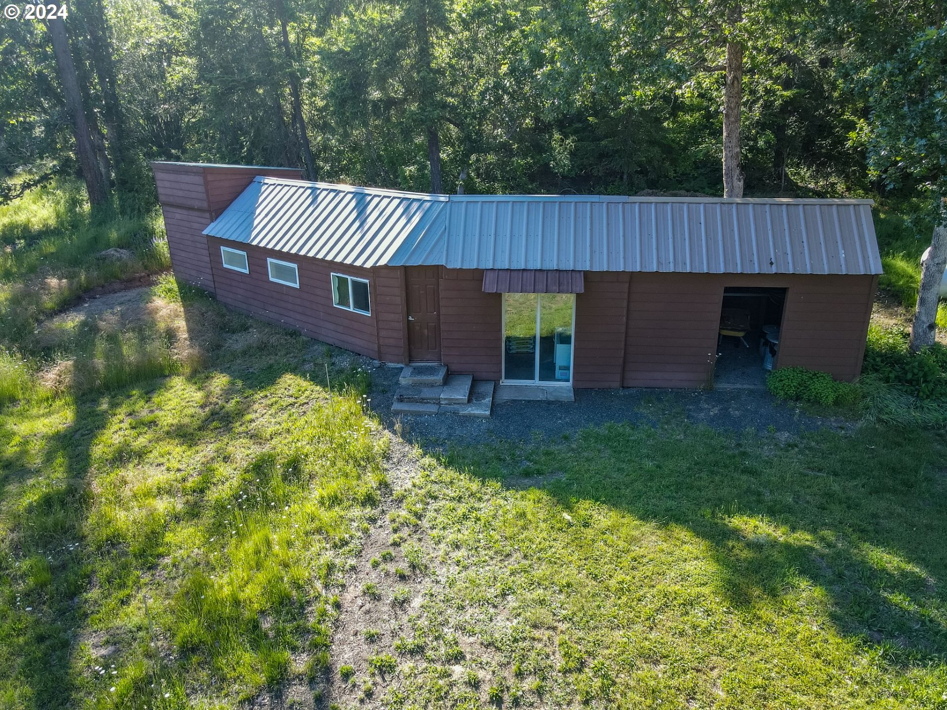 725 Snowden Road White Salmon, WA 98672 - Photo 5 of 31 Shop