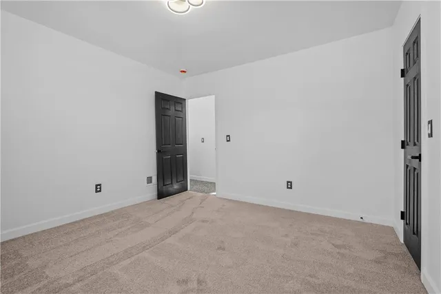 $219,500 | 3025 Walrond Avenue, Kansas City, MO 64128