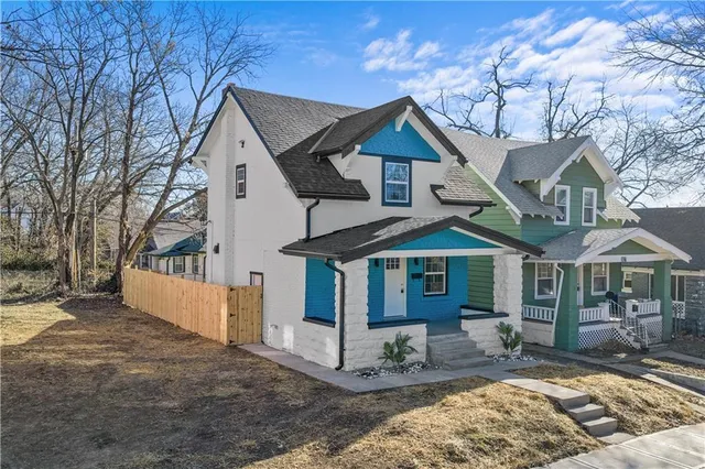 $219,500 | 3025 Walrond Avenue, Kansas City, MO 64128