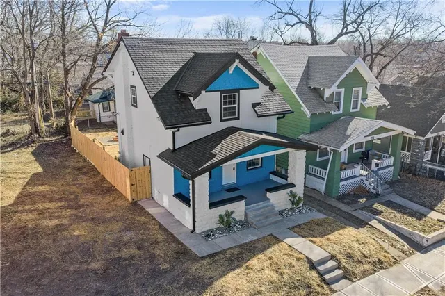 $219,500 | 3025 Walrond Avenue, Kansas City, MO 64128
