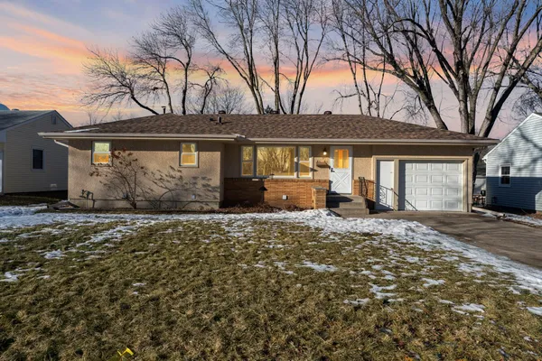 $361,000 | 914 Lewis Street South, Shakopee, MN 55379