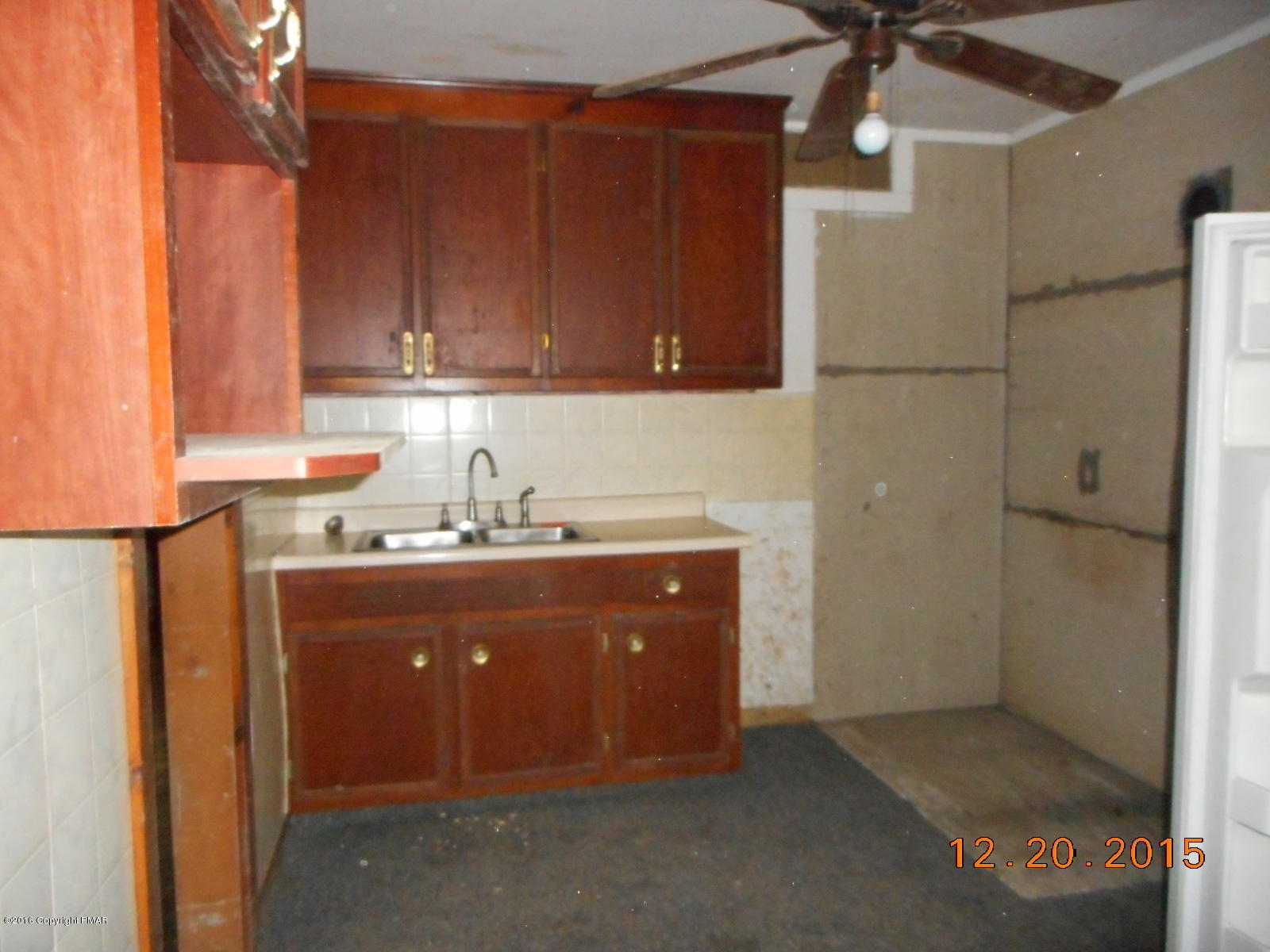 233 Rowland Road Greeley, PA 18425 - Photo 4 of 12 Kitchen