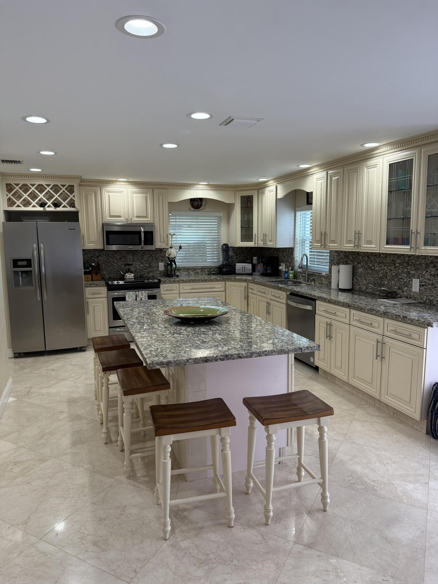 6306 North Ocean Boulevard Ocean Ridge, FL 33435 - Photo 3 of 15 03_beyc6ab6e2344b75c