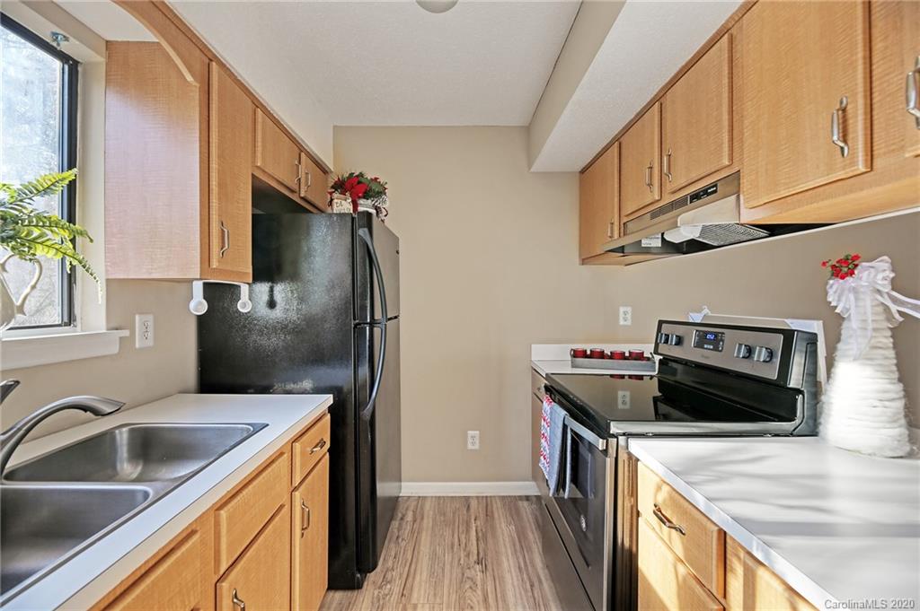 11037 Cedar View Road, Unit 8317 Charlotte, NC 28226 - Photo 11 of 19 Gallery Image 11