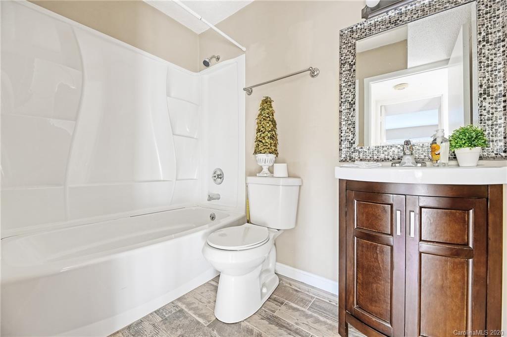 11037 Cedar View Road, Unit 8317 Charlotte, NC 28226 - Photo 17 of 19 Gallery Image 17