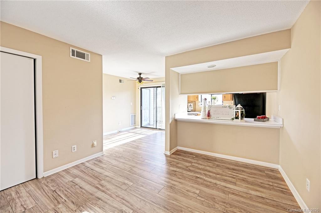 11037 Cedar View Road, Unit 8317 Charlotte, NC 28226 - Photo 4 of 19 Gallery Image 4