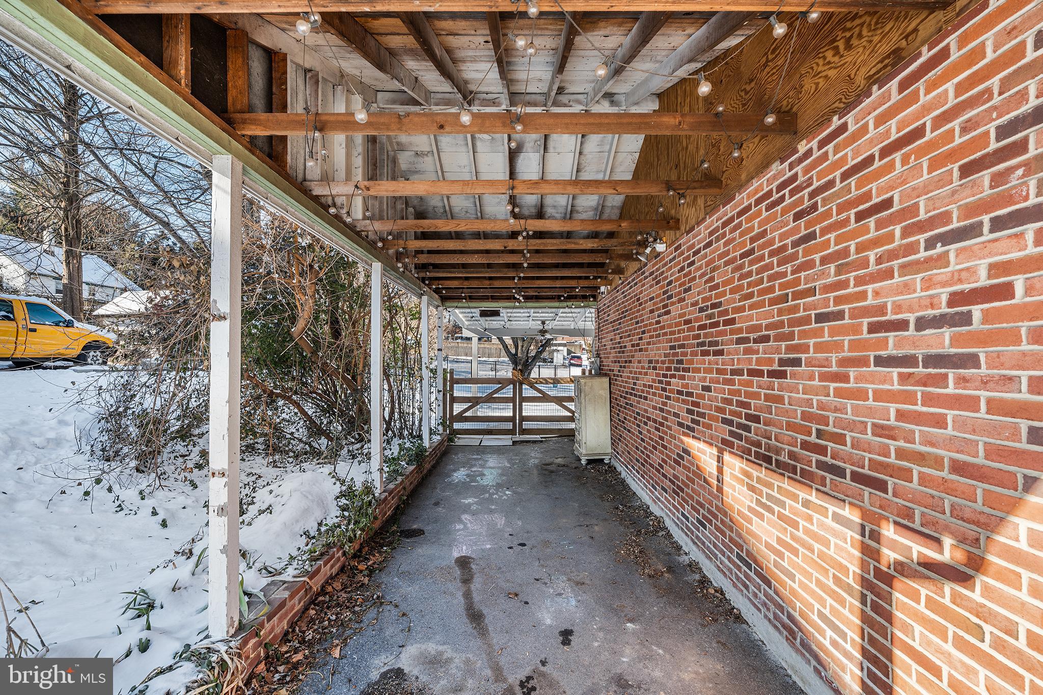 833 Wabank Street Lancaster, PA 17603 - Photo 3 of 25