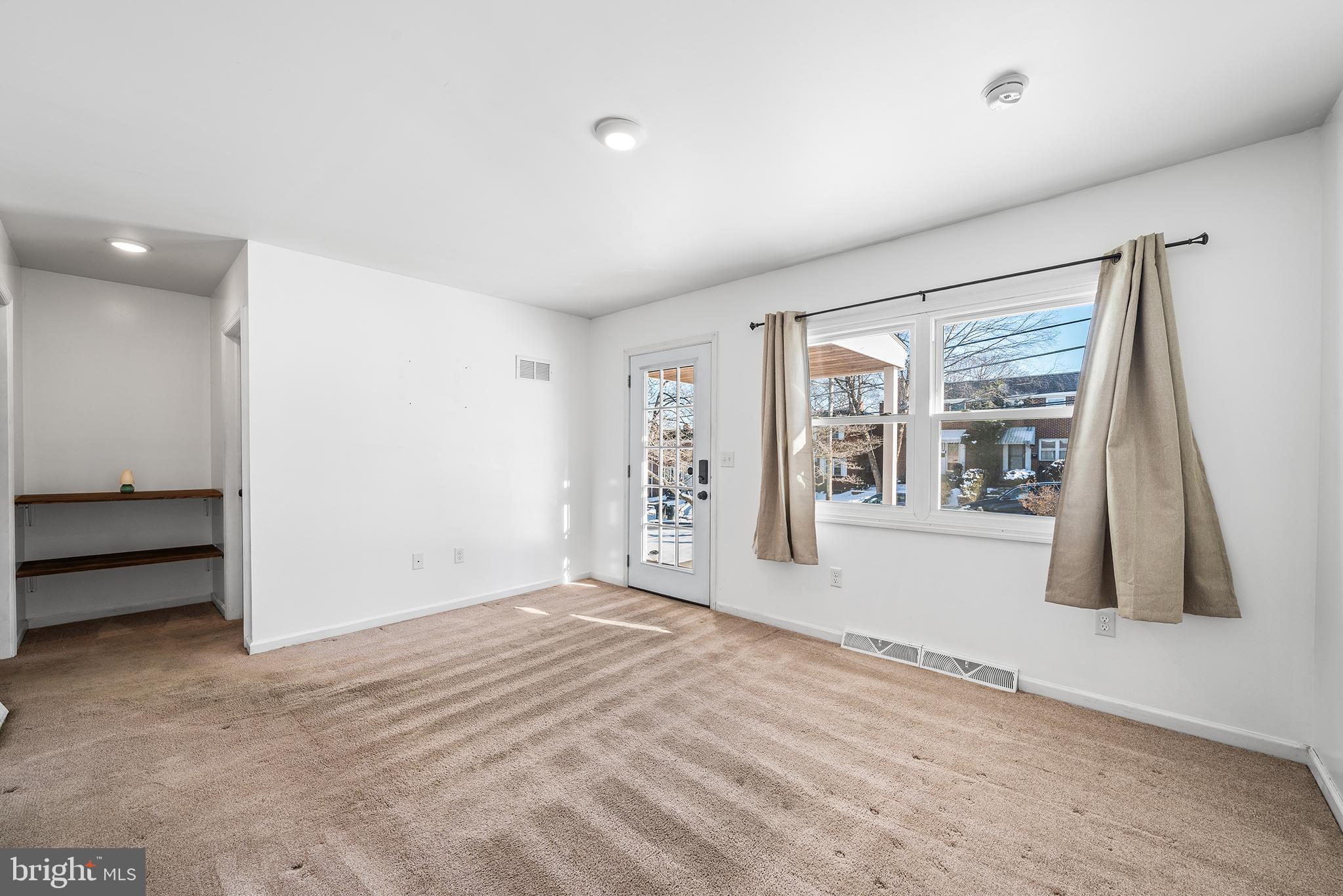 833 Wabank Street Lancaster, PA 17603 - Photo 5 of 25