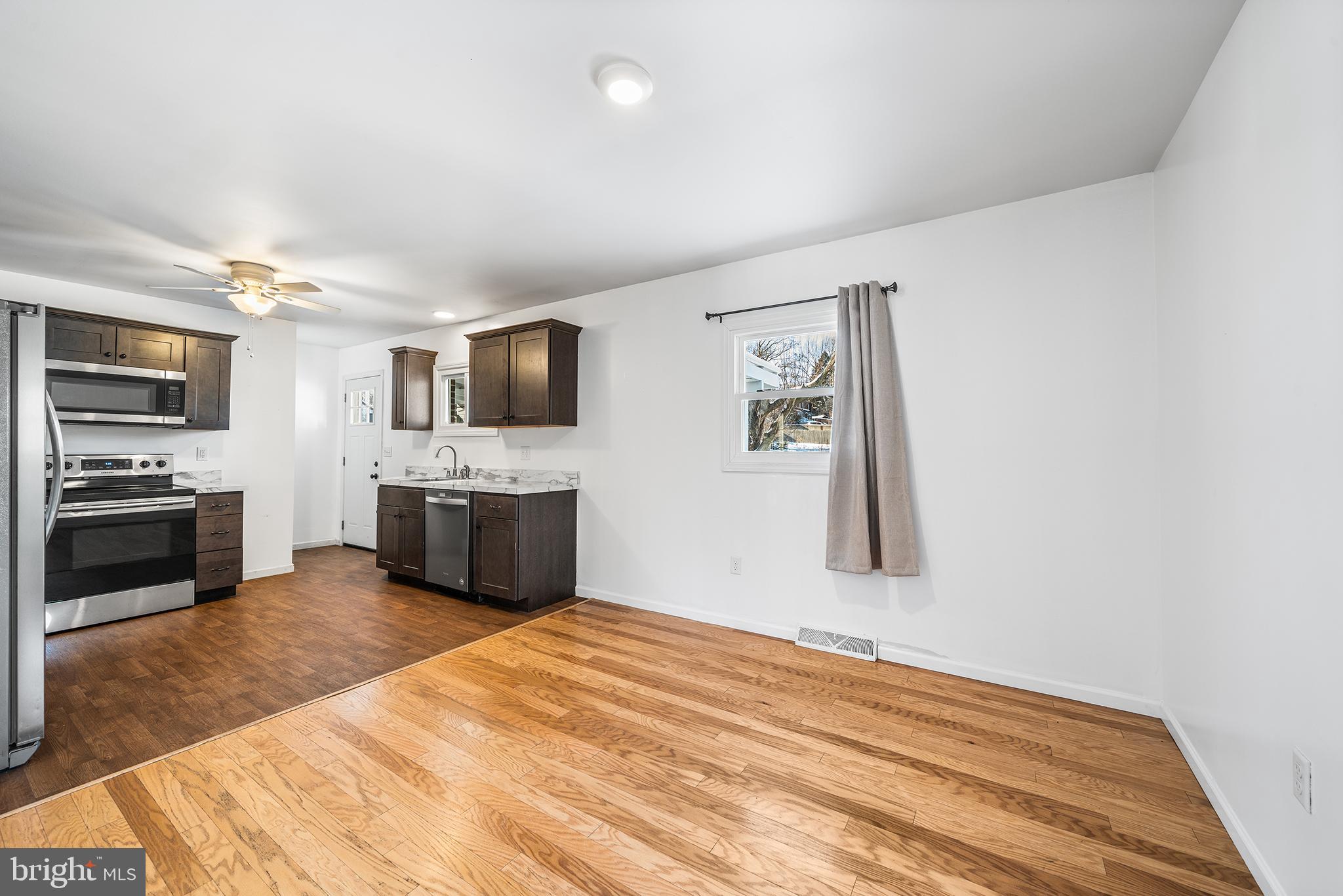 833 Wabank Street Lancaster, PA 17603 - Photo 7 of 25